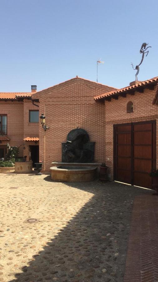 Casa del Trotamundos Villamayor de Campos Exterior foto